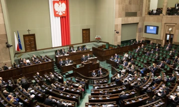 Полскиот Парламент го усвои спорниот закон за судии