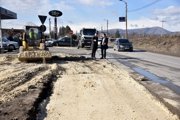 Започна изведбата на новиот тротоар на улицата „Скупи“