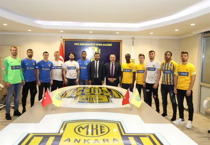 Турски фудбал: Анкарагучу регистрира 15 играчи во еден ден