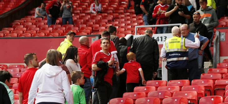 Манчестер jунајтед побара дозвола за 1.500 места за стоење на „Олд Трафорд“
