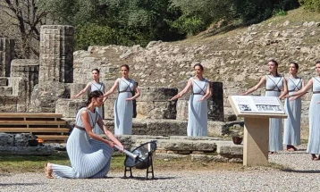 Успешно помина генералната проба на палењето на олимпискиот оган во античка Олимпија