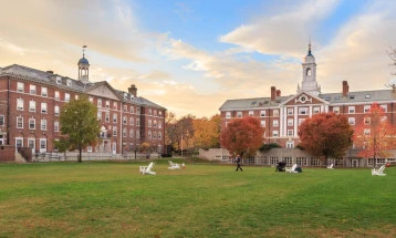Харвард се затвора поради коронавирусот