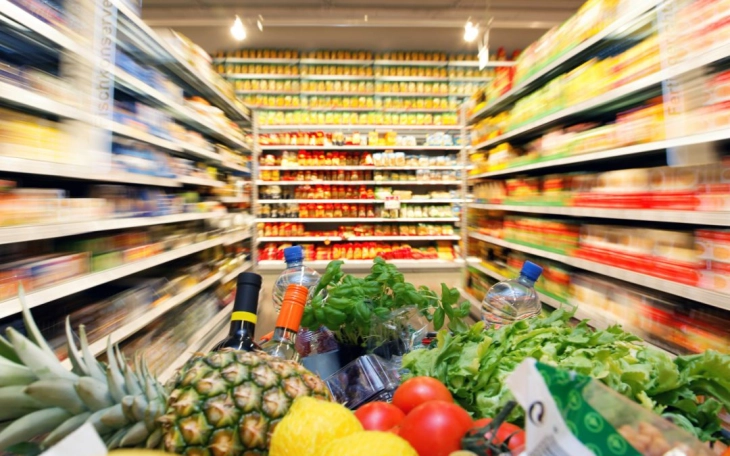 Британија: Супермаркетите ги молат купувачите да не прават резерви