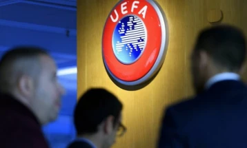 АС: УЕФА ги признава за шампиони лидерите во националните првенства доколку натпреварувањата не продолжат