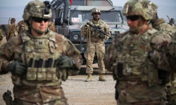 Ле Фигаро: Повлекувањето на САД од Авганистан означува крај на ерата на американската интервенција на Блискиот исток