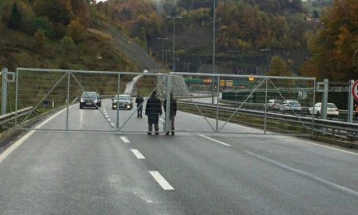 Затворени 27 грнични премини помеѓу Хрватска и Словенија