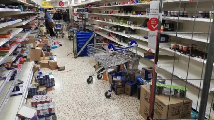 Во Британија супермаркетите очекуваат полициско обезбедување