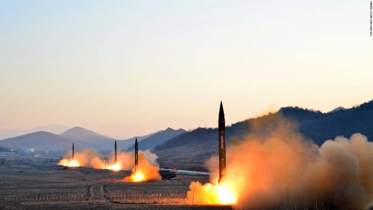 Северна Кореја истрела проектили во Источно Море