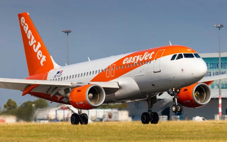 Авиокомпанијата „Изиџет“ ги приземји своите летови поради Ковид-19