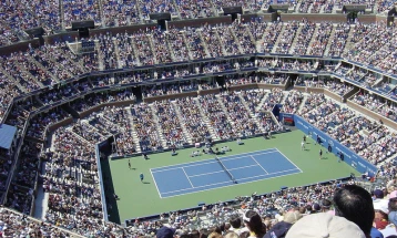 На терените на US Open во Њујорк се подига привремена болница