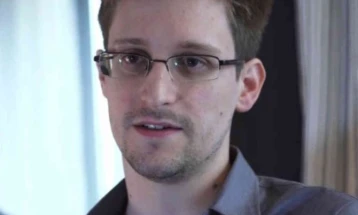 Сноуден поднесе барање за продолжување на дозволата за престој во Русија