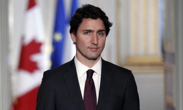 Канадскиот премиер останува во самоизолација