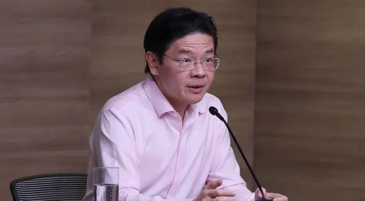 Шефот на сингапурскиот кризен штаб се расплака во Парламентот