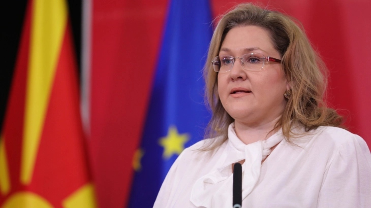 Петровска: Постапката за набавка на обрасците за лични документи е спроведена и договорот е склучен согласно Законот за јавни набавки