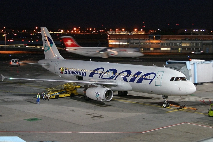 Руски инвеститори сакаат да ја купат “Адрија“,  ветуваат 200 нови патнички авиони Сухои