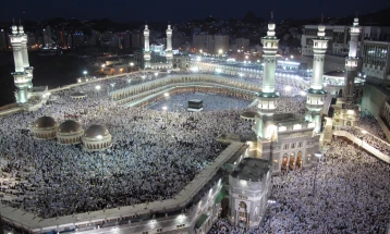 Почнува светиот муслимански месец Рамазан