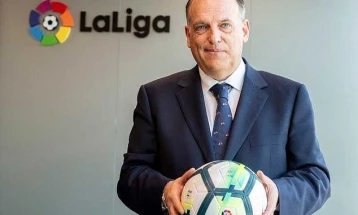 Шефот на Ла Лига кон клубовите: Заборавете на трансферите!