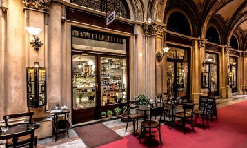 Жителите на Виена ќе добијат по 50 евра за кафулиња и ресторани