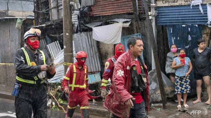 Во тропска бура во Салвадор и Гватемала загинаа 14 лица
