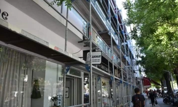 Се обновуваат фасадите на зградите во центарот на Кавадарци