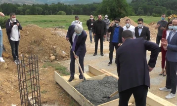 Градежни активности за изградба на нова спортска сала во кичевското село Грешница