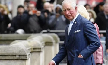 Принцот Чарлс страда од губиток на мирис и вкус по заразата со коронавирус