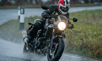 РСБСП: Корисни совети за безбедно возење мотоцикл во услови на дожд