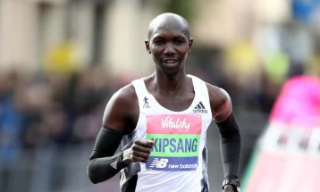 Кенискиот маратонец Кипсанг дисквалификуван четири години