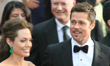 Семејно советување ги подобри односите меѓу Бред Пит и Анџелина Џоли