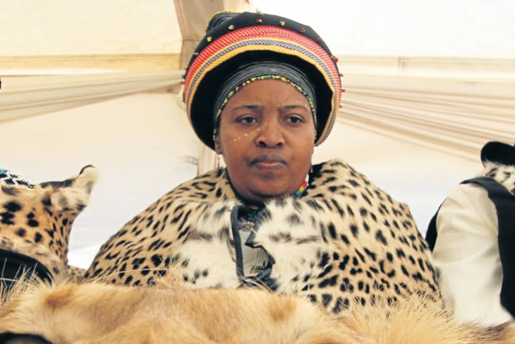Јужноафриканската кралица почина од Ковид-19