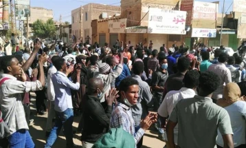 Седум судански министри поднесоа оставка