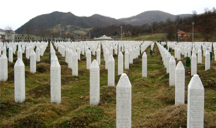 Геноцидот во Сребренца 25 години подоцна: Кои се е осуден во Хаг, во Србија, во Босна и во Хравтска