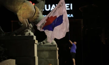 Демонстрантите си заминуваат од пред српското Собрание