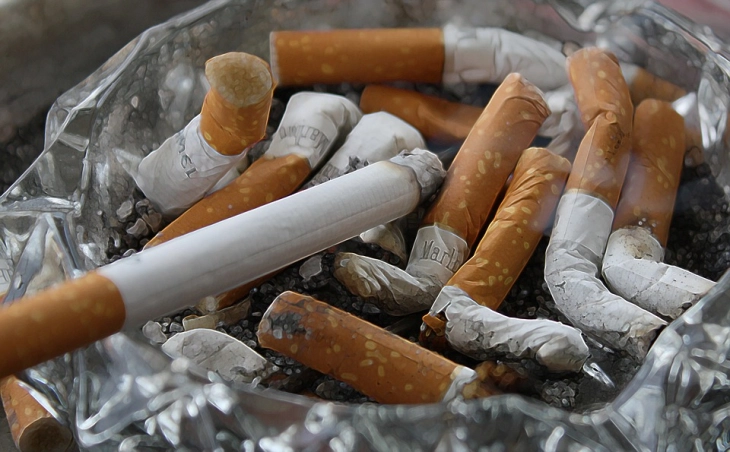 Милион пушачи во Велика Британија ги оставиле цигарите поради коронавирусот