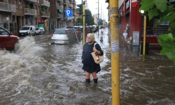 Обилните дождови предизвикаа поплави во Милано