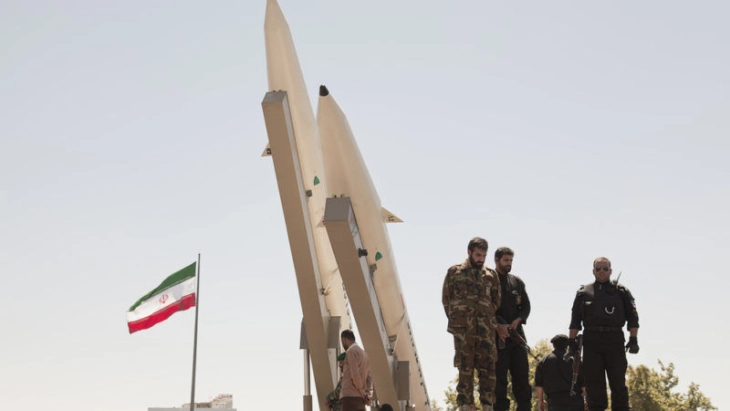 Воени вежби на иранската Револуционерна гарда, симулирање напад врз американска флота