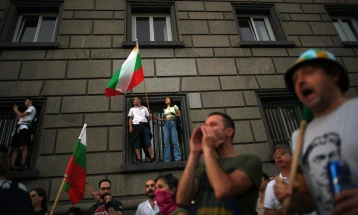 Продолжуваат антивладини протести во Бугарија