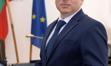 Бугарскиот министер за правда Данаил Кирилов поднесе оставка