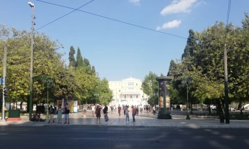 Во карантин дом за стари лица во Атина, потврдени 19 случаи на Ковид-19