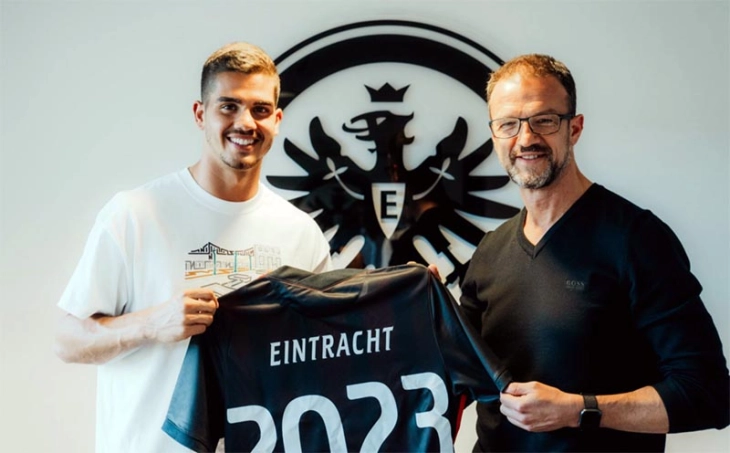 Милан го продаде Андре Силва на Ајнтрахт