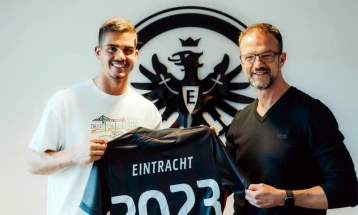 Милан го продаде Андре Силва на Ајнтрахт