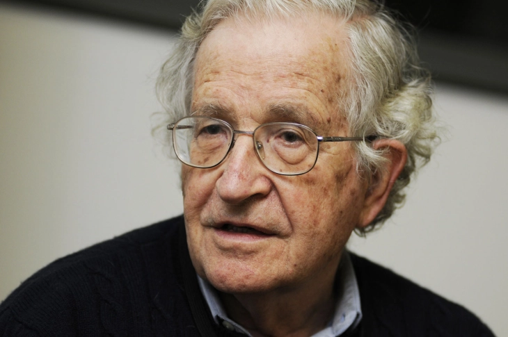 Чомски: Ова е најопасниот момент во историјата на човештвото