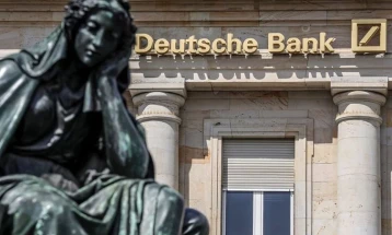 „Дојче банк“ планира намалување на филијалите во Германија