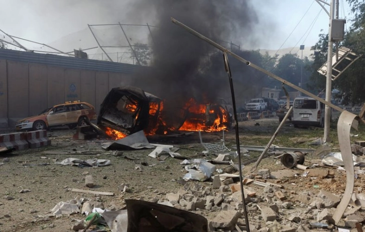 Најмалку 18 загинати во самоубиствен бомбашки напад во Авганистан