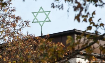 Студент Евреин нападнат пред синагога во Хамбург