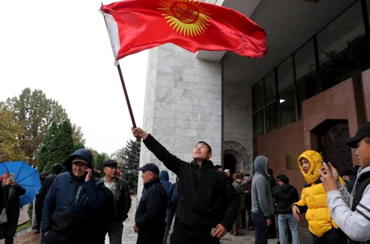 Централната изборна комисија на Киргистан ги поништи изборите