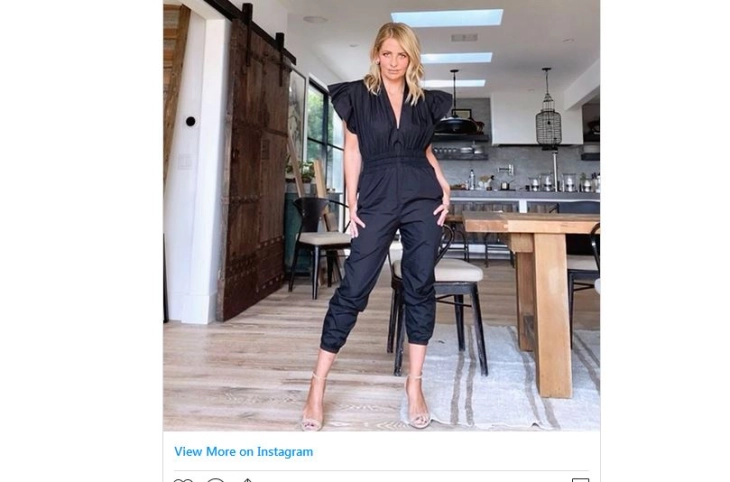 Сара Мишел Гелар во модни креации на Кристијан Сиријано