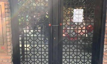 Кафе барот „Интермецо“ ја отстранил пломбата и продолжил со работа, Богдановиќ најави кривична пријава