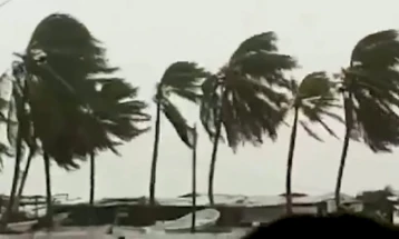 Рекорден број урагани во годинешната сезона на Атлантикот