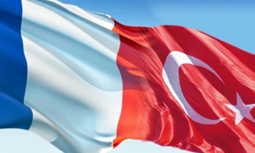 Франција размислува за „можни секторски економски санкции“ против Турција